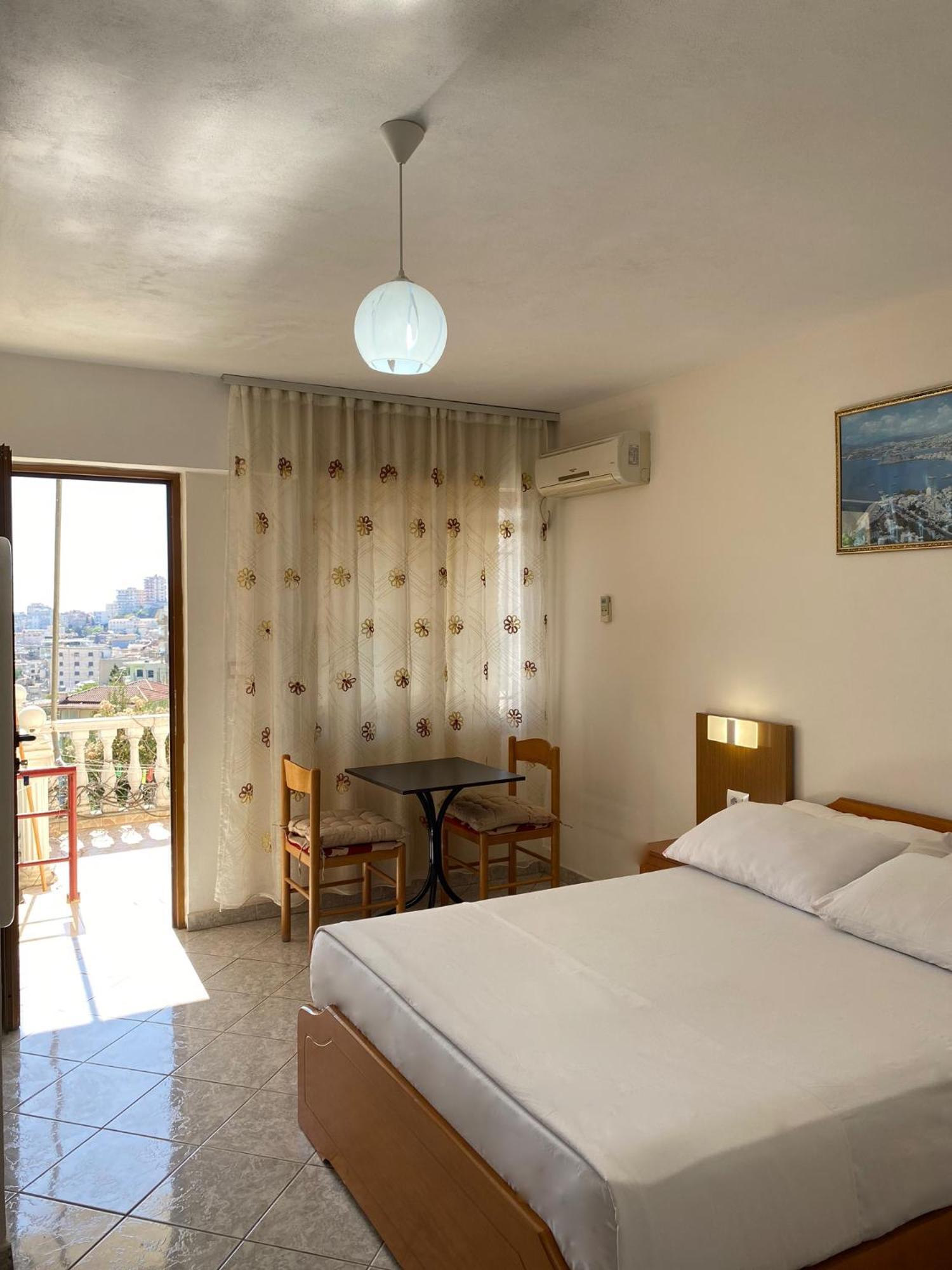 Vila Yasmin 38 Sarandë エクステリア 写真