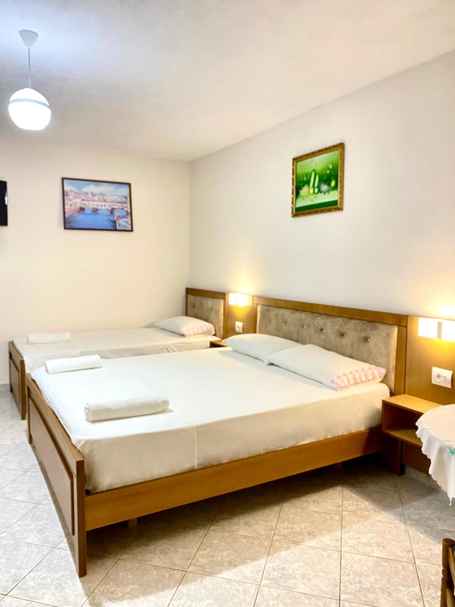 Vila Yasmin 38 Sarandë エクステリア 写真