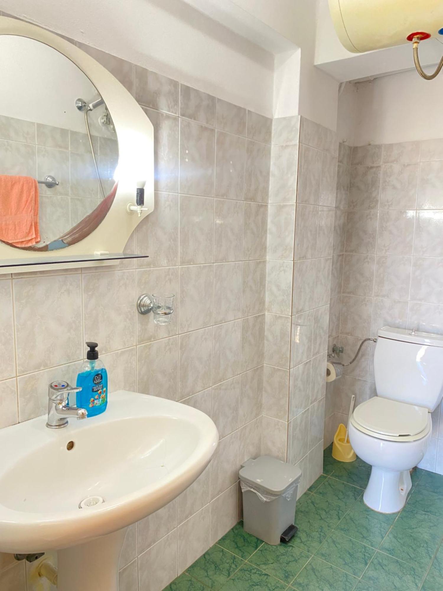 Vila Yasmin 38 Sarandë エクステリア 写真